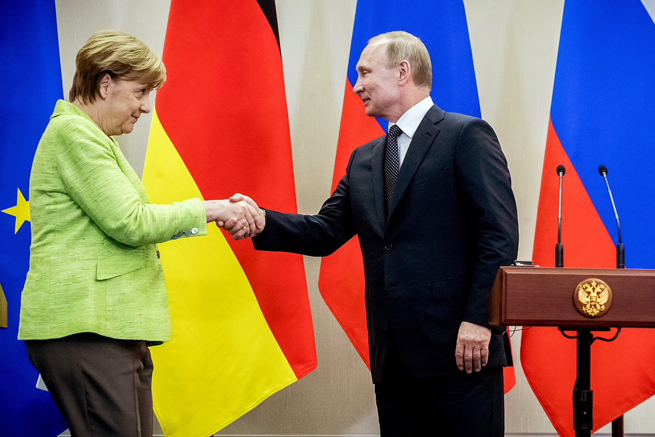 Merkel i Putin nakon konferencije za novinare u Sočiju, 2. svibnja / 