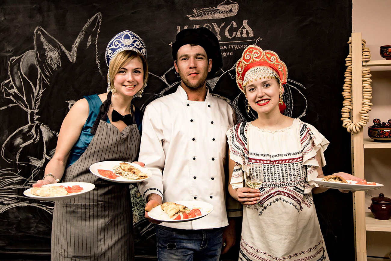 Discover Moscow’s food culture in English!