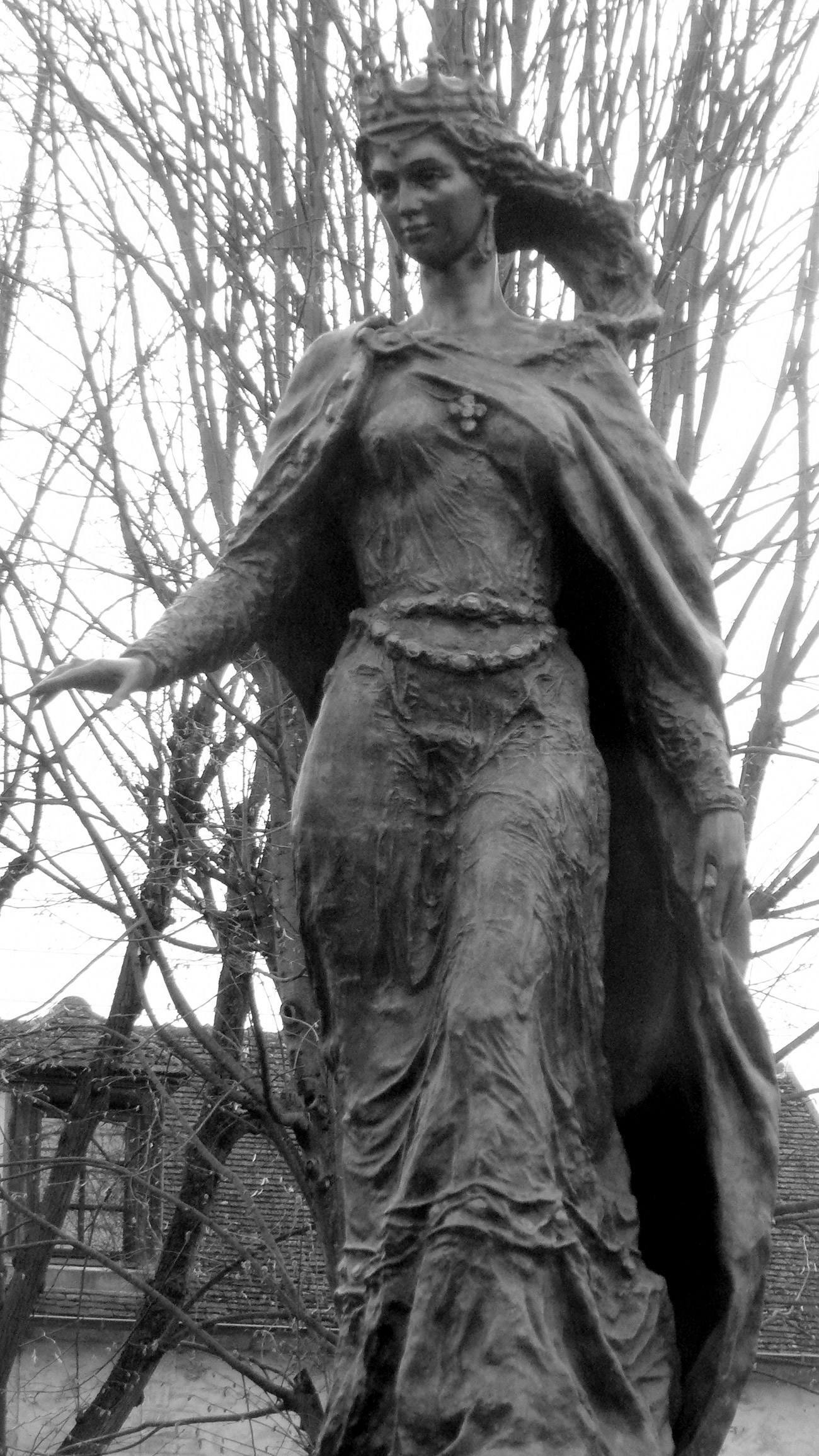 Spomenik Ani Ruski v mestu Senlis (Oise, Francija)