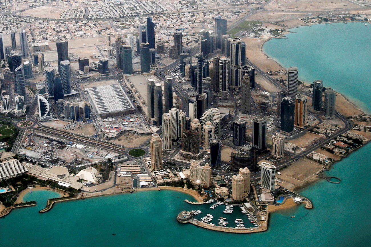 Sejumlah negara seperti Arab Saudi, Uni Emirat Arab, Bahrain, dan Timur Tengah, telah membekukan hubungan diplomatik serta mengembargo seluruh jalur ke Qatar, karena dianggap mendukung kelompok-kelompok teroris.