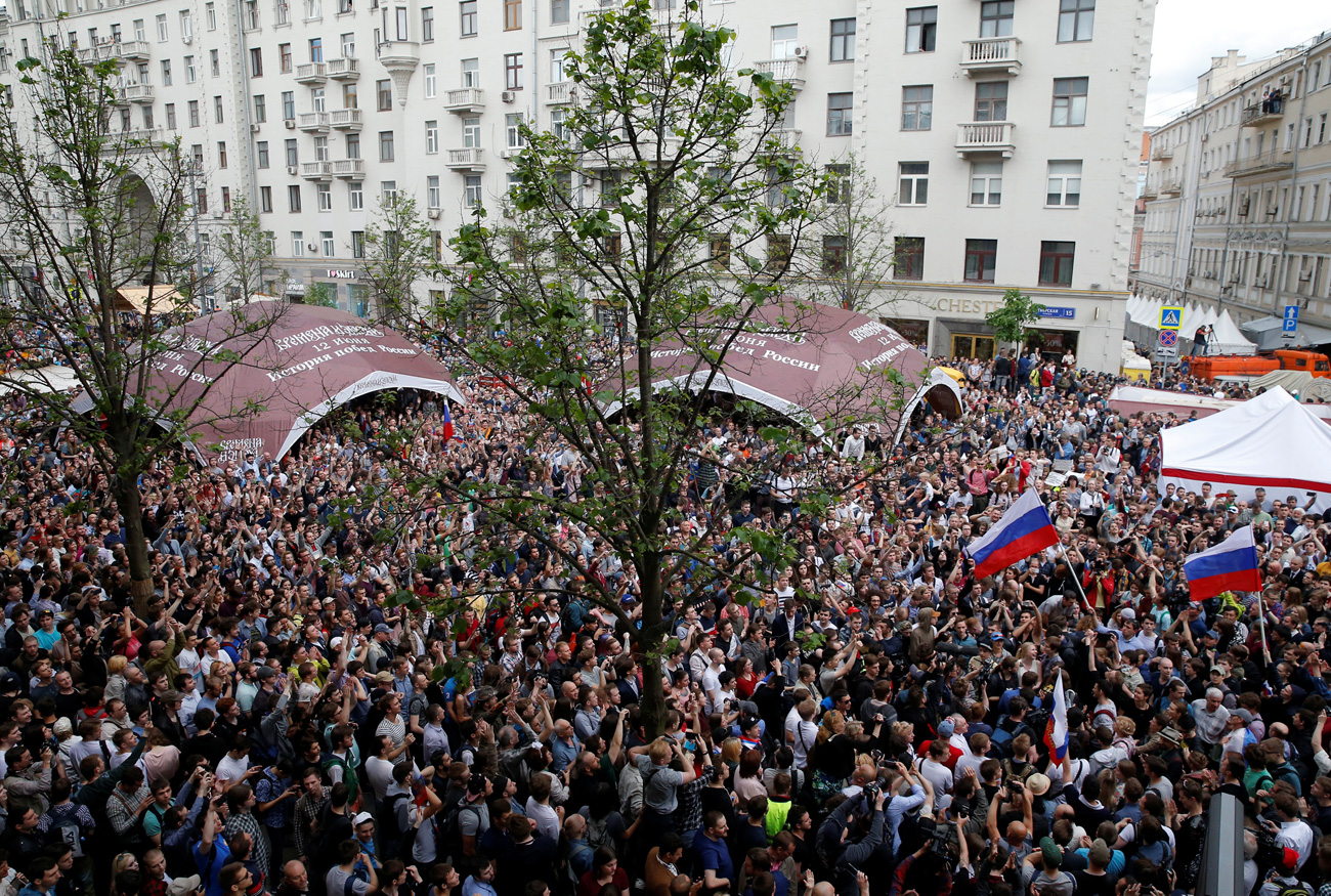 Антикорупционни протести, организирани от опозиционера Алексей Навални на 12 юни в Москва.