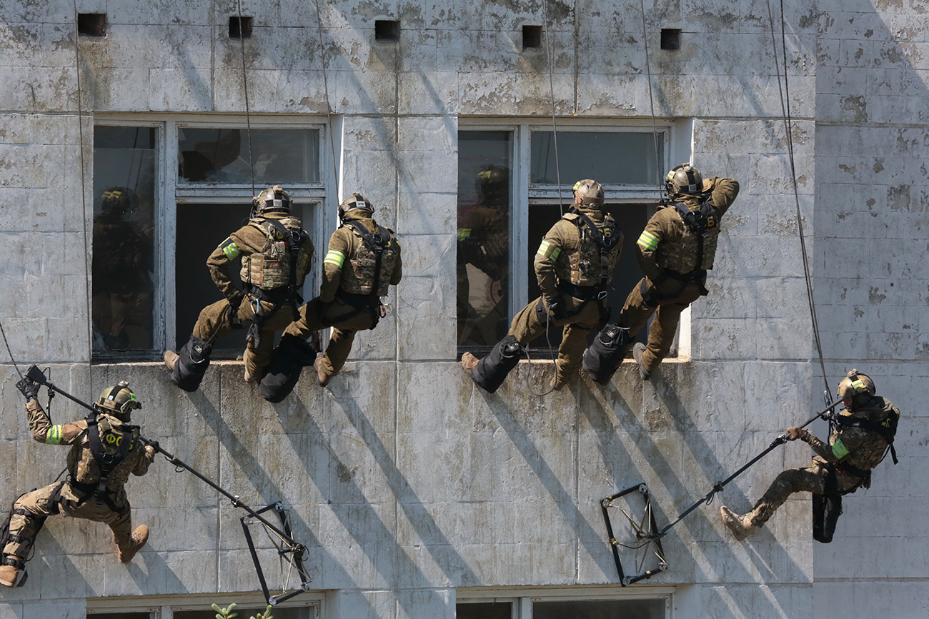 Pripadnici FSB-a na vježbama u Jevpatoriji (Krim) / 