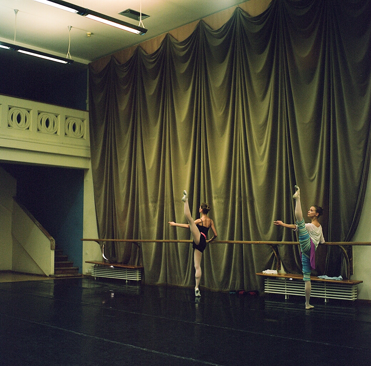U Boljšom teatru, osnovanom 1776. godine, tradicionalno se izvode svevremenski baletni klasici poput 