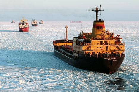 Caravana de navios russos no Ártico Foto: RIA Nóvosti
