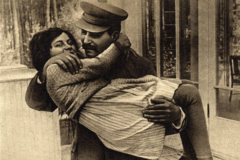 Joseph Stalin with daughter Svetlana, 1935.