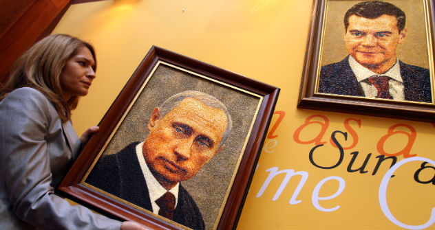Medwedjew oder Putin? Die Gesellschaft ist der Ikonen müde. Foto: AFP/Eastnews
