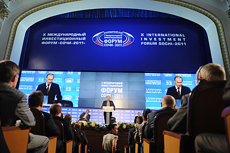 Russian Prime Minister Vladimir Putin addresses the 10th International Investment Forum in Sochi on Friday to inform politicians and businessmen what the government will do to attract foreign investments into the country. Source: ITAR-TASS