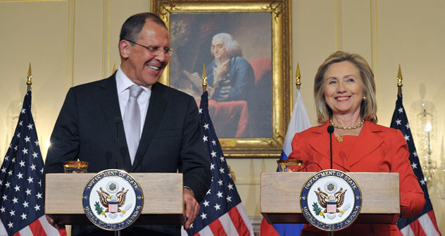 Russian Foreign Minister Sergei Lavrov and US Secretary of State Hillary Clinton speak to reporters on July 13 at the State Department in Washington, DC. Photo: AFP