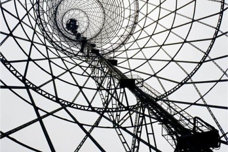 Torre Shábolovka, fotografía de Richard Pare. Moscú, 1998.