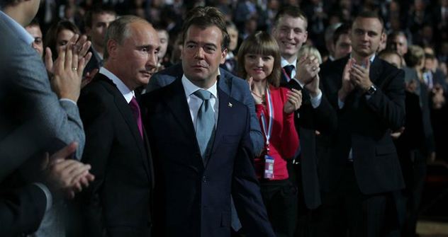 Putin und Medwedjew beim Parteitag von „Einiges Russland“. Foto: kremlin.ru