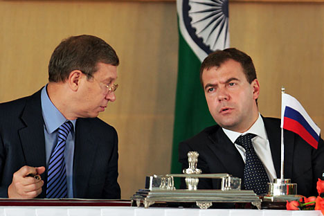India is a country with a serious growth potential and a huge desire to develop. V.Evtushenkov, the majority owner of AFK Sistema (left) agrees fully. Source: Kommersant