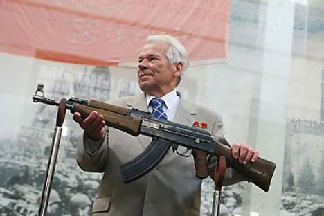 Mikhail Kalashnikov with his famous gun. Source: RIA Novosti