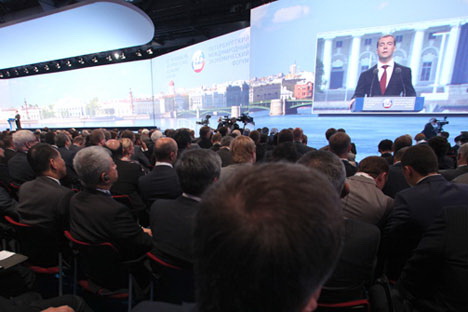 Medvédev presentó en San Petersburgo las líneas generales para el desarrollo de Rusia. Foto de Itar-Tass