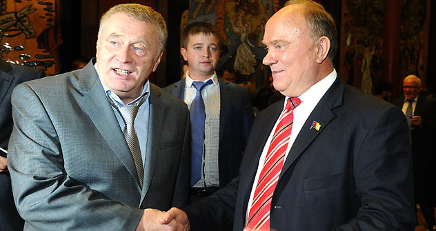 Wladimir Schirinowski (links) und Gennadi Sjuganow sind die stärksten Konkurenten von Putin. Foto: ITAR-TASS