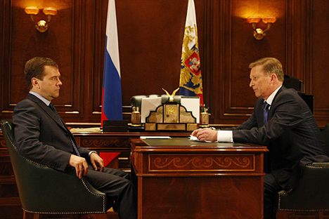 Russischer Präsident Dmitri Medwedjew und Chef der Präsidentenverwaltung Sergej Iwanow. Foto: kremlin.ru