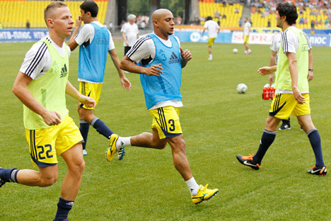 Der brasilianische Altstar Roberto Carlos spielt heute für den russischen Fußballverein Anschi Machatschkala. Foto: RIA Novosti/Alexej Kudenko