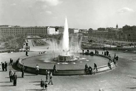Piazza Bolotnaya nel 1947 (Foto: Aleksei Gostev)
