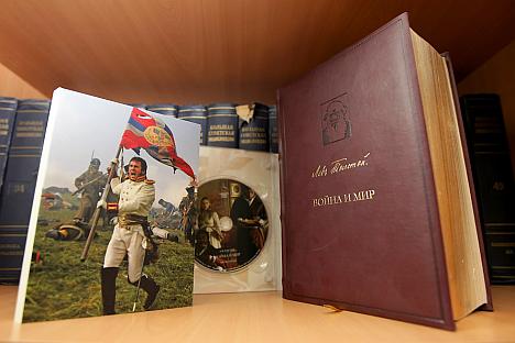 Secondo il 32 per cento degli intervistati “Guerra  e Pace” è un libro che non può mancare nelle librerie di ogni studente (Foto: Sergei Savostianov/RG)