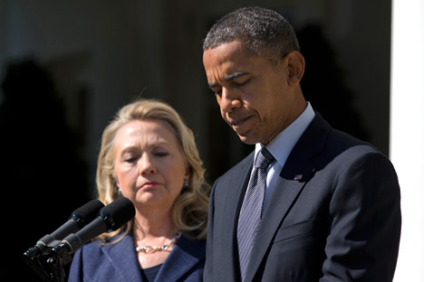 Presidente norte-americano Barack Obama (à dir.) e a secretária de Estado dos EUA, Hillary Clinton (à esq.). Foto: AP