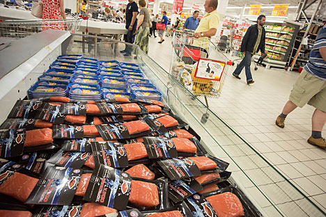 Peixes da Finlândia e da Noruega vêm sendo substituídos por produtos nacionais Foto: DPA/Vostock-Photo