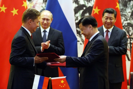 Reunião em Pequim foi precedida por encontro bilateral entre líderes russo e chinês Foto: Press Photo
