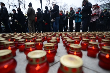 No 40° dia desde seu assassinato, político recebeu homenagens por todo o país Foto: Vladímir Astapkovitch/RIA Nóvosti