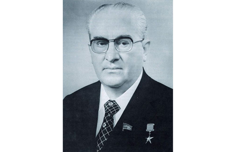 Andropov era capaz de juntar em torno de si uma coletividade de profissionais em qualquer estrutura que dirigia Foto: wikipedia.org