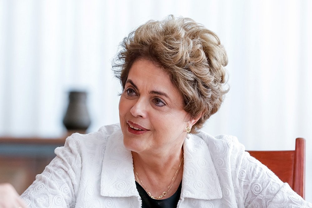 Apesar de afastamento, Dilma poderá se candidatar a cargos eletivos e exercer funções na administração pública