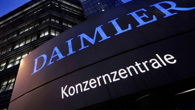 Die Daimler AG will künftig mehr in Russland investieren. Foto: AFP_Eastnews