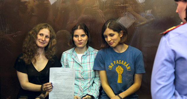 Pussy Riot: Nadeschda Tolokonnikowa, Jekaterina Samutsewitsch, Maria Aljochina.  Foto: AP