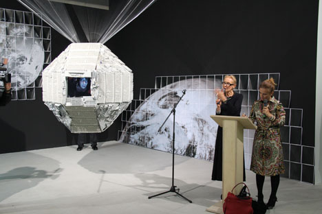 Die Ausstellung "I am who I am" findet in Düsseldorfer KIT statt. Foto: Elena Dozhina.