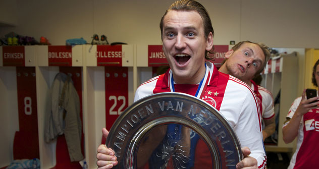 Dmitri Bulykin ist zum Holländischen Meister mit Ajax Amsterdam im Saison 2011/12 geworden. Foto: Getty Images.