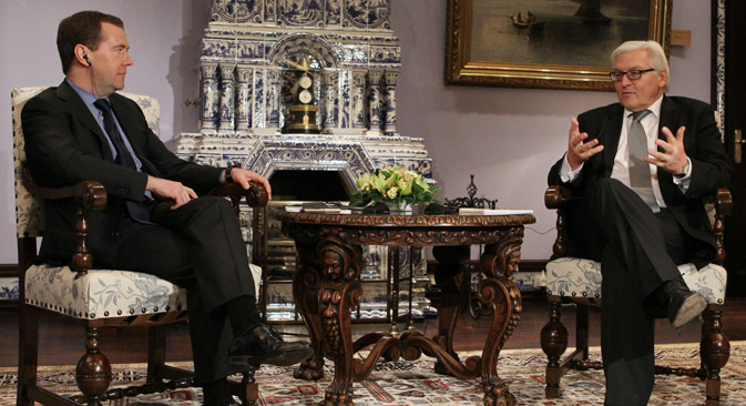 SPD-Fraktionchef Frank-Walter Steinmeier während des Treffens mit dem russischen Ministerpräsidenten Dmiri Medwedjew am 17. Dezember 2012. Foto: ITAR-TASS
