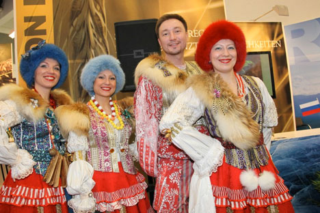 Grüne Woche in Berlin: Russland- Folkloregruppe in traditioneller Tracht aus der Region Irkutsk. Foto: Pressebild 