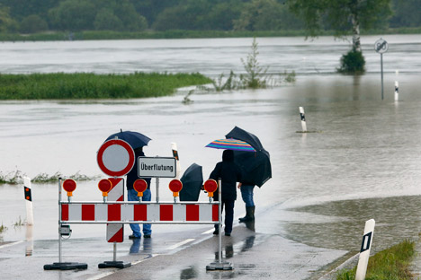 Die Autobahn zwischen München und Salzburg ist wegen Hochwasser gesperrt. Foto: Reuters