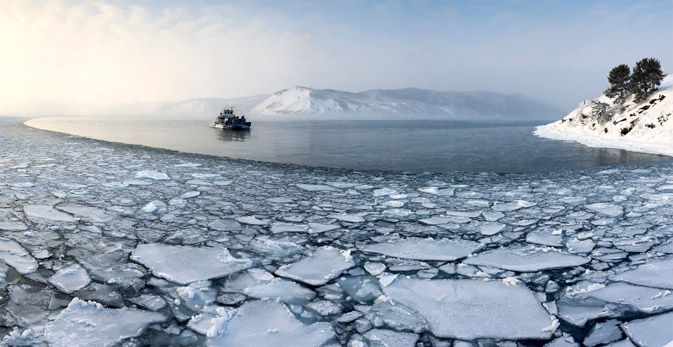Von Listwjanka legen täglich Schiffe zu den unterschiedlichsten Anlegepunkten entlang des Baikalsees ab. Foto: Lori / Legion Media