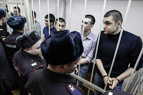 Die Teilnehmer des „Bolotnaja"-Falls am 24.Februar im Gericht. Foto: Sergej Sawostianow / RG 