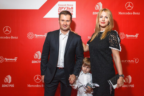 Veranstalter des Treffens „Sotschi-Moskau-Rio“ und der vierfache Olympiasieger Alexej Nemow mit seiner Familie. Foto: Pressebild