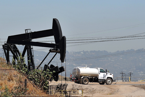 A principal perda indireta é a queda dos preços do petróleo Foto: AFP/East News