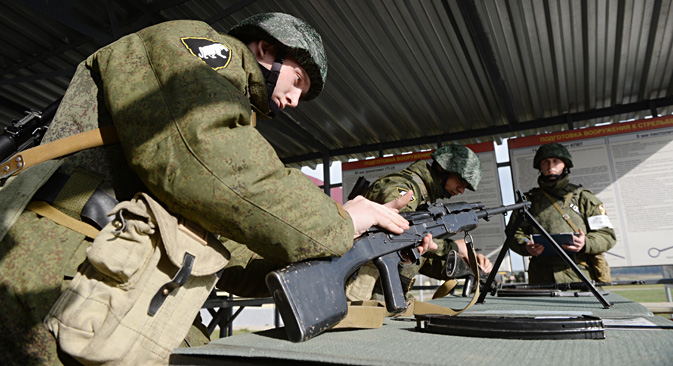 Russische Soldaten behaupten, man wolle sie ins Donezbecken verlegen. Foto: Kirill Kallinikow/RIA Novosti