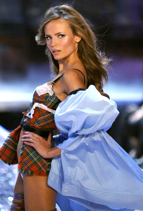 Natasha Poli, 30 anni, ha sfilato per Victoria´s Secret nel 2005 e nel 2006. È inoltre apparsa sulla copertina di Vogue Russia diventando il volto di L’Oréal