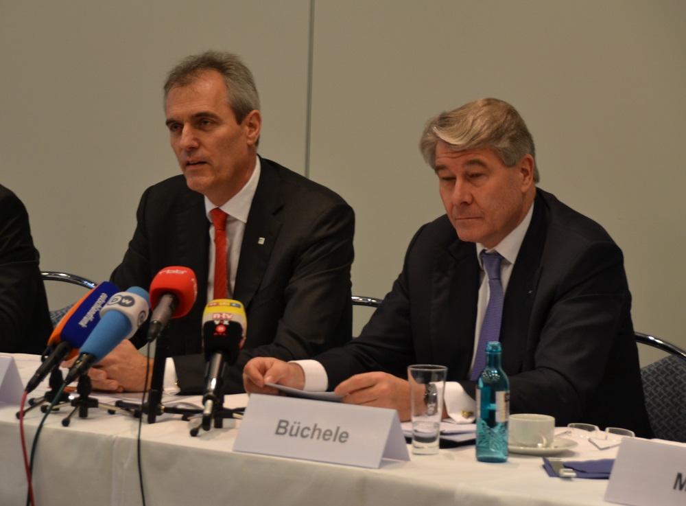 Rainer Seele, AHK-Präsident, und Wolfgang Büchele, Ost-Ausschuss-Vorsitzender, präsentierten in Berlin die Ergebnisse der 13. Jährlichen Geschäftsklima-Umfrage unter den deutschen Unternehmen im Russlandgeschäft. 