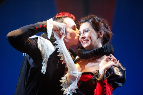 Irina Koval, right, in Synetic Theater's "Othello" play. Source: Graeme Shaw / Press Photo 