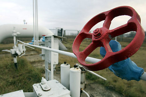 The EU antitrust investigation is an attempt for forcing Gazprom into concessions in gas price negotiations, Russian experts claim. Source: AP / East News