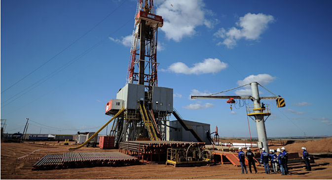 Russian experts admit that the outcome of the shale revolution would have a substantial impact on the global energy market. Pictured: Gas extraction in the Orenburg Region in Russia. Source: RIA Novosti / Vladimir Astapkovich