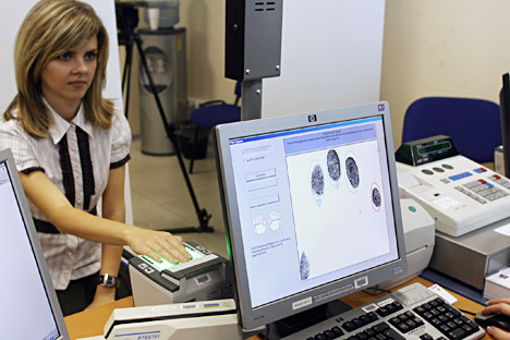  Russia seeks to introduce biometric identification in banks to allow holders of cards to pay for products and services by having their fingerprints scanned. Source: Kommersant