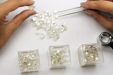 The Russian diamond company, ALROSA, and Laurelton Diamonds Inc., a 100-percent Belgian subsidiary of Tiffany & Co., have signed a three-year contract this week. Source: Press Photo