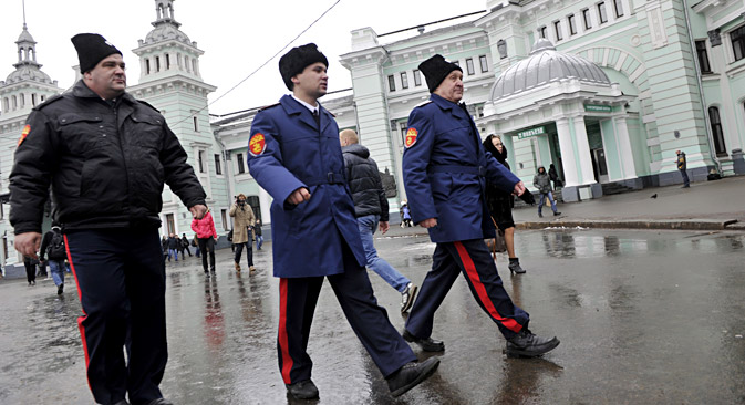 Cossacks started patrolling Moscow on November 28.They are expected to help Russian police officers tackle crime on the streets. Source: Ruslan Sukhishin