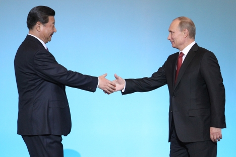 Presidentes da China, Xi Jinping (esq.), e da Rússia, Vladímir Pútin, se encontraram na semana passada em Moscou Foto: Konstantin Zavrajin