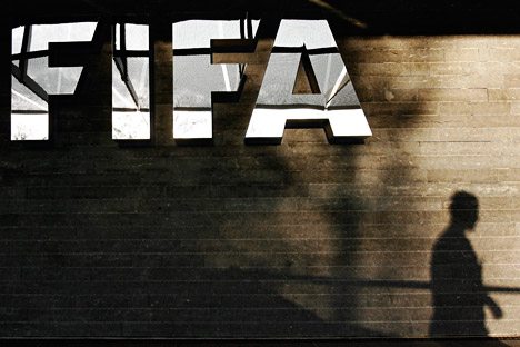 Filiação da Rússia à FIFA e à UEFA poderá ser suspensa somente em caso de graves violações dos estatutos dessas instituições Foto: AP